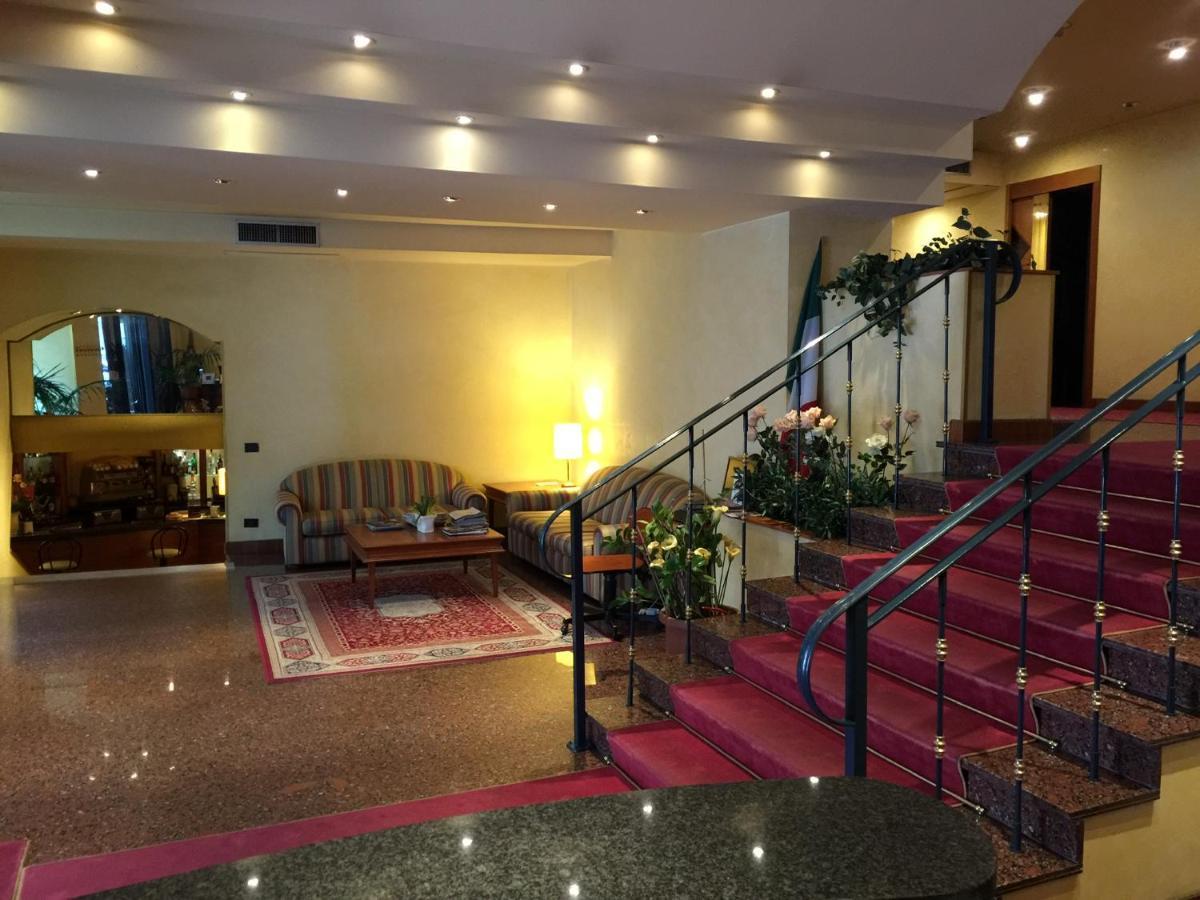 Savant Hotel Lamezia Terme Dış mekan fotoğraf