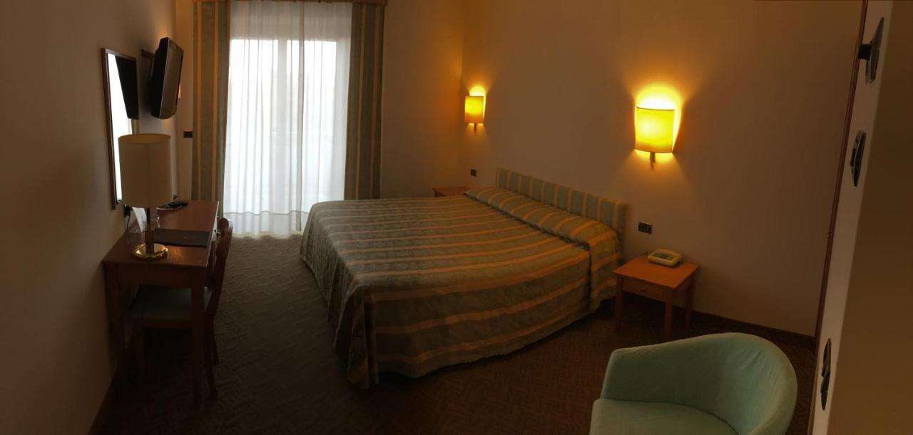 Savant Hotel Lamezia Terme Dış mekan fotoğraf